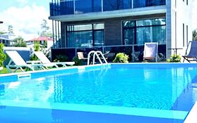 Apollo Plus Cottages